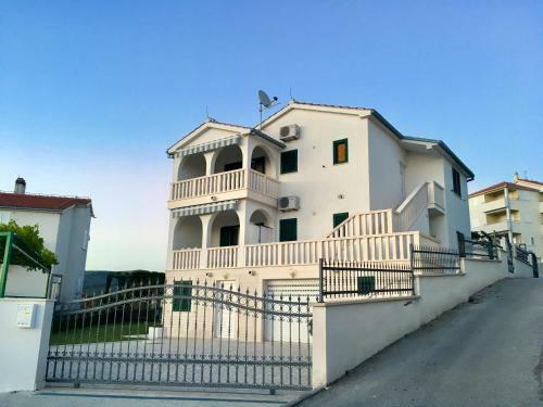Apartment Olic