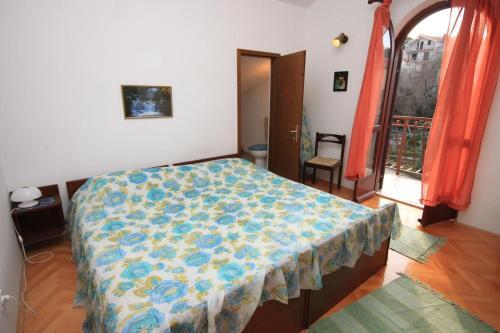 Apartments By The Sea Rogoznica - 7556