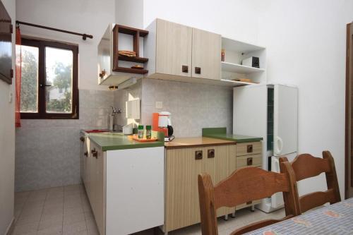 Apartments By The Sea Rogoznica - 7556