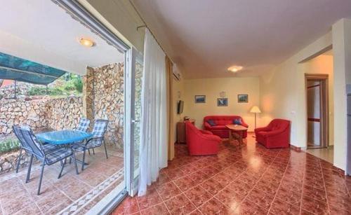 Apartments By The Sea Rogoznica - 17458
