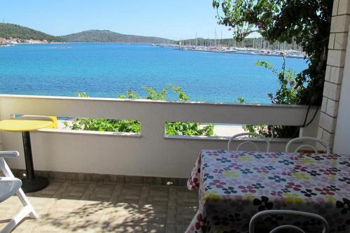 Apartments By The Sea Rogoznica - 18746
