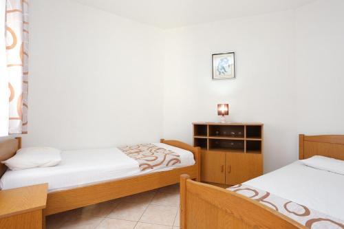 Apartments By The Sea Rogoznica - 4162