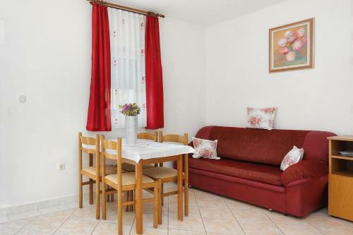Apartments By The Sea Rogoznica - 4162