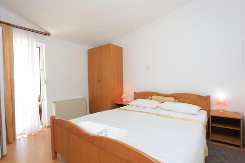 Apartments By The Sea Rogoznica - 4162