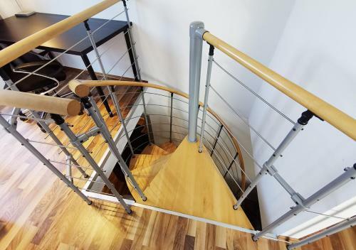 Duplex Apartment - City Centre - Airconditioned - Netflix - 2 Balconies