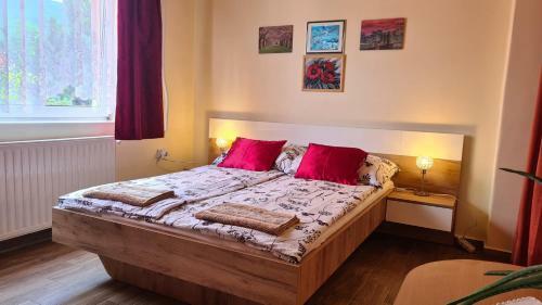 Liget Nyaral�h�z �s Apartman Liget
