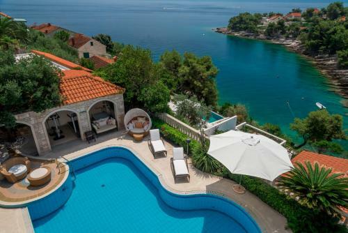 Luxury Villa Godi Star With Private Heated Pool, Staff - Concierge Service