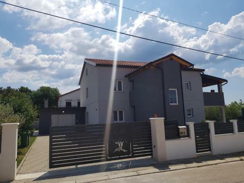 Apartment Loborika D&j