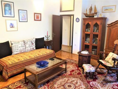 Noemi City Apartments