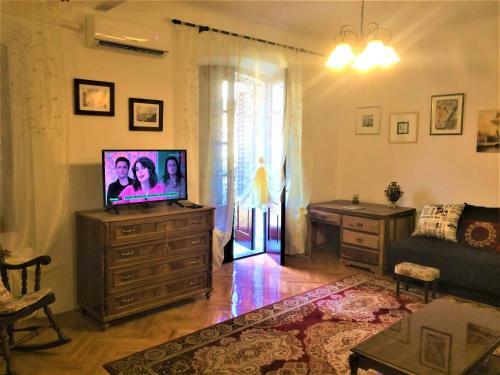 Noemi City Apartments