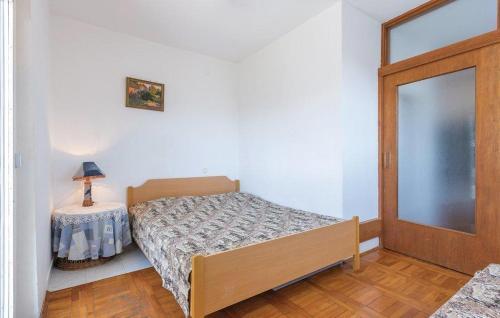 Apartments With A Parking Space Pjescana Uvala, Pula - 14564