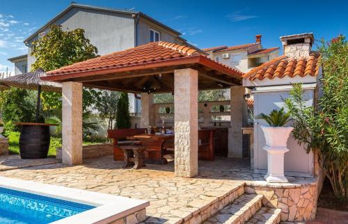 Villa Family House Seamare I
