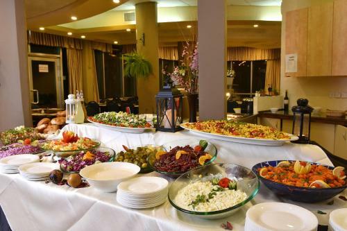 Pearl Of The Valley Hotel