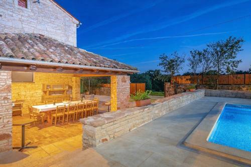 Holiday House Meri
