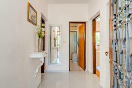 Jovi-relaxing, Fenced, Private, Heated Pool & View