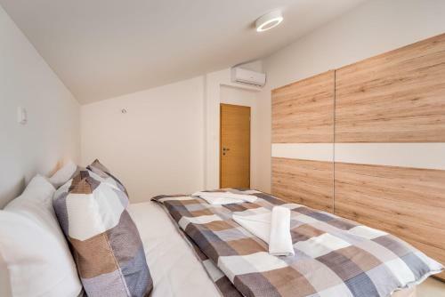 Apartamentos Croatica Suites Podsolarsko