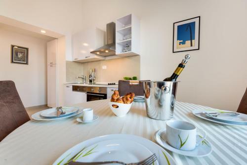 Apartamentos Croatica Suites Podsolarsko