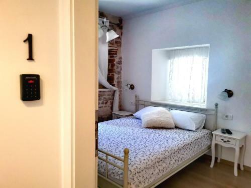 Hostal L&l Rooms Royal