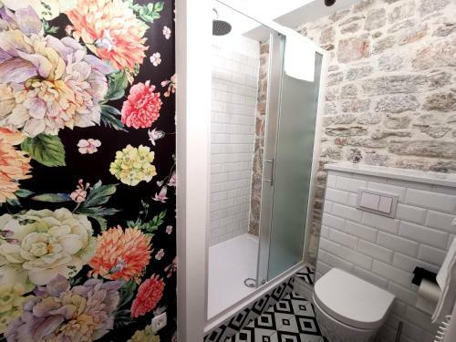 Hostal L&l Rooms Royal