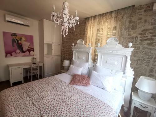 Hostal L&l Rooms Royal