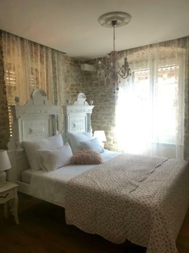 Hostal L&l Rooms Royal