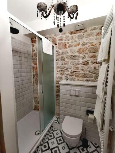 Hostal L&l Rooms Royal