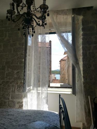 Hostal L&l Rooms Royal