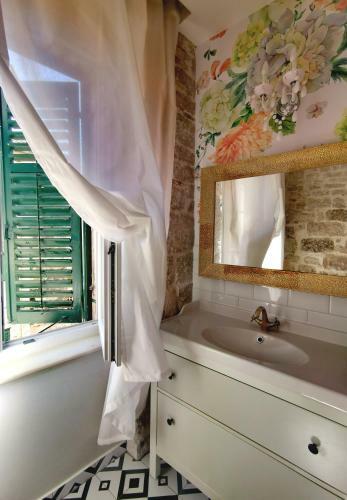 Hostal L&l Rooms Royal