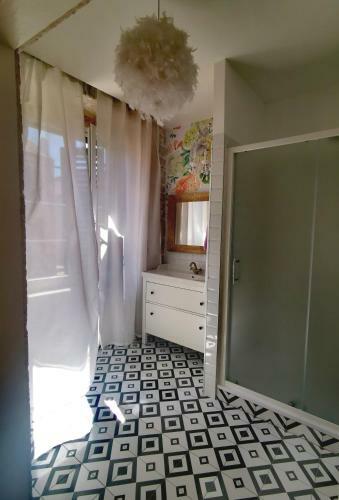 Hostal L&l Rooms Royal