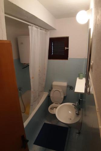 Apartments By The Sea Starigrad, Paklenica - 17865