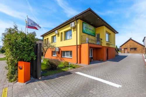 Hostal J?rat?s B&B Namai