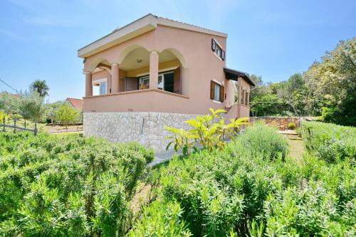 Captain's Villa