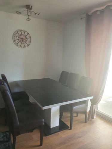 Hostal Muring Apartments