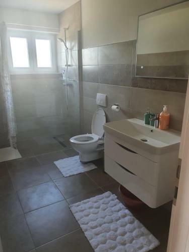 Hostal Muring Apartments