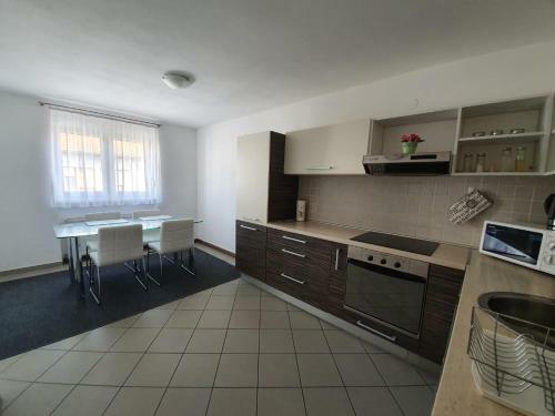 Apartment Tibbi