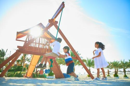 Hotel Al Hamra Village Golf And Beach Resort