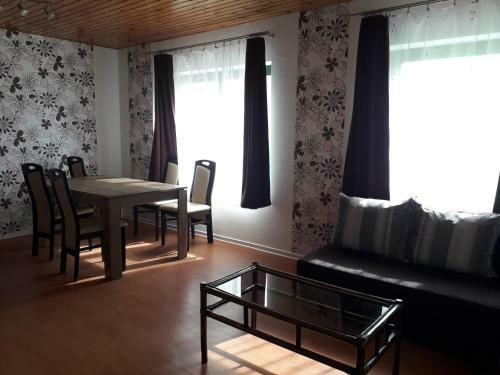 R�zs�s Apartman