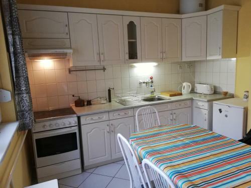Ifjus�g 68 Apartman