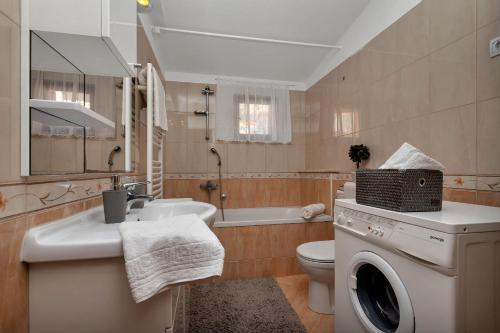 Apartments ?obrni?