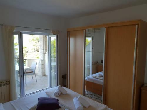 Hostal Guesthouse Marina