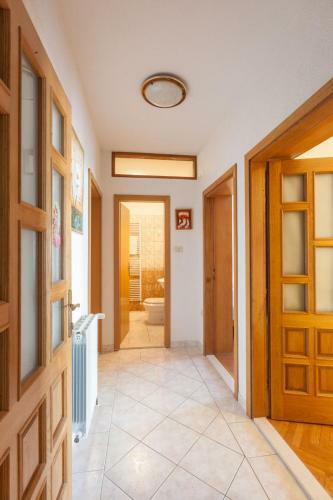 Studio Apartments Marijan - Beachfront