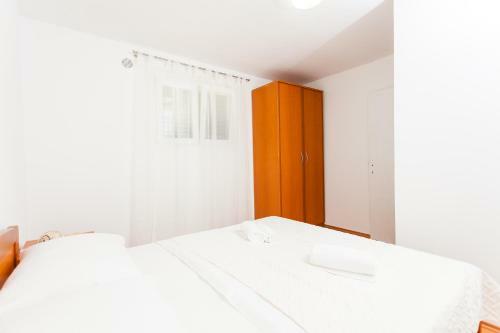 Villa Barbara - Olive Paradise, With Chlorine-free Pool