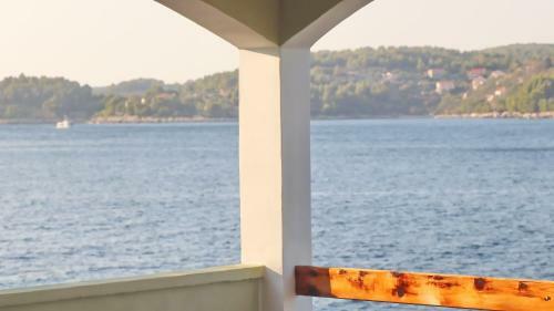 Seafront Apartment Marinka