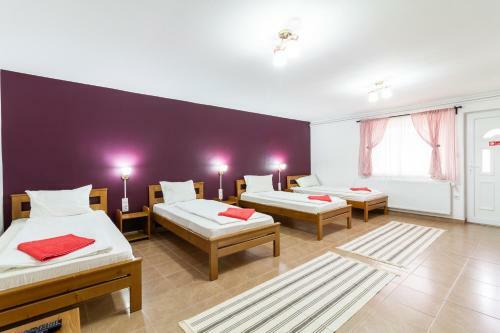 Hostal Airport K�roly Centr�l