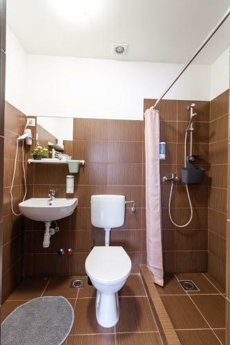 Hostal Airport K�roly Centr�l