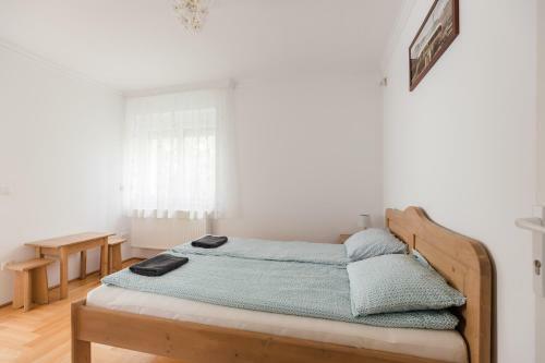 Hostal Airport Jazmin Guesthouse