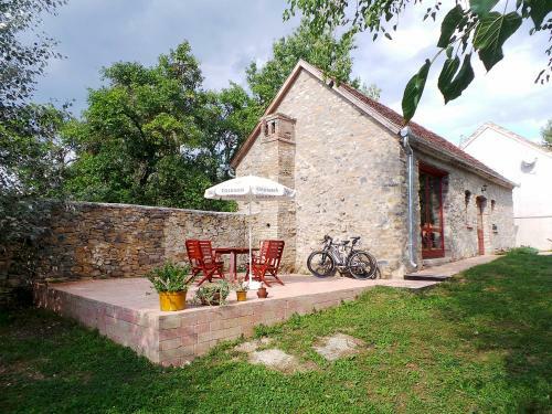 Villa Fekete Kutya Vend�gh�z