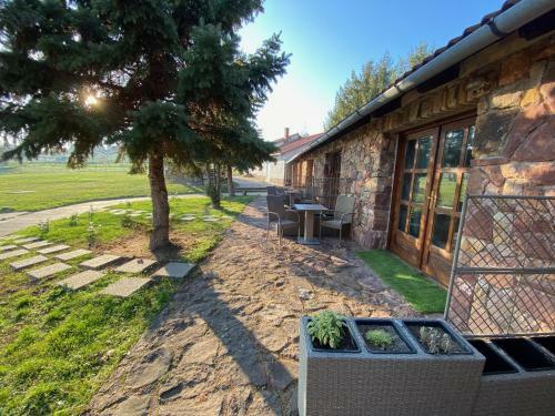 Bed & Breakfast Tenger-szem Panzi�, Bisztr� �s Lovasudvar