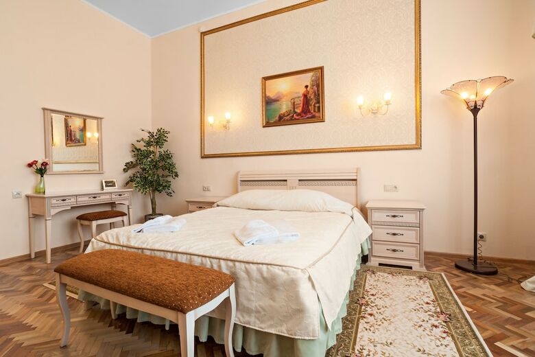 Petrovskaya Hotel