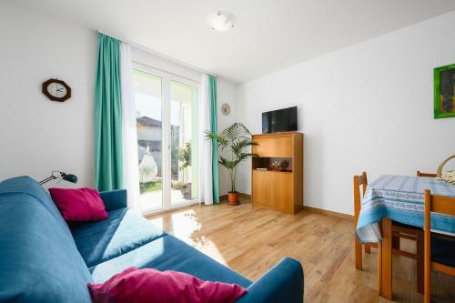 Hostal Andrea House With Apartments